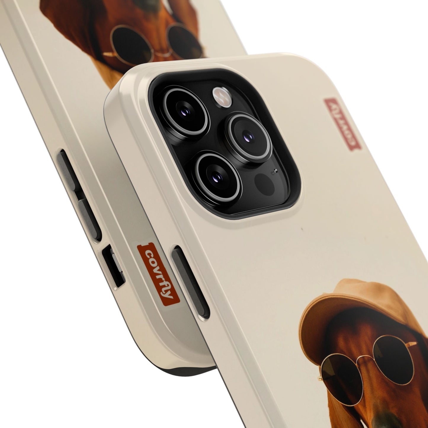 Lentes oscuros, mirada seria