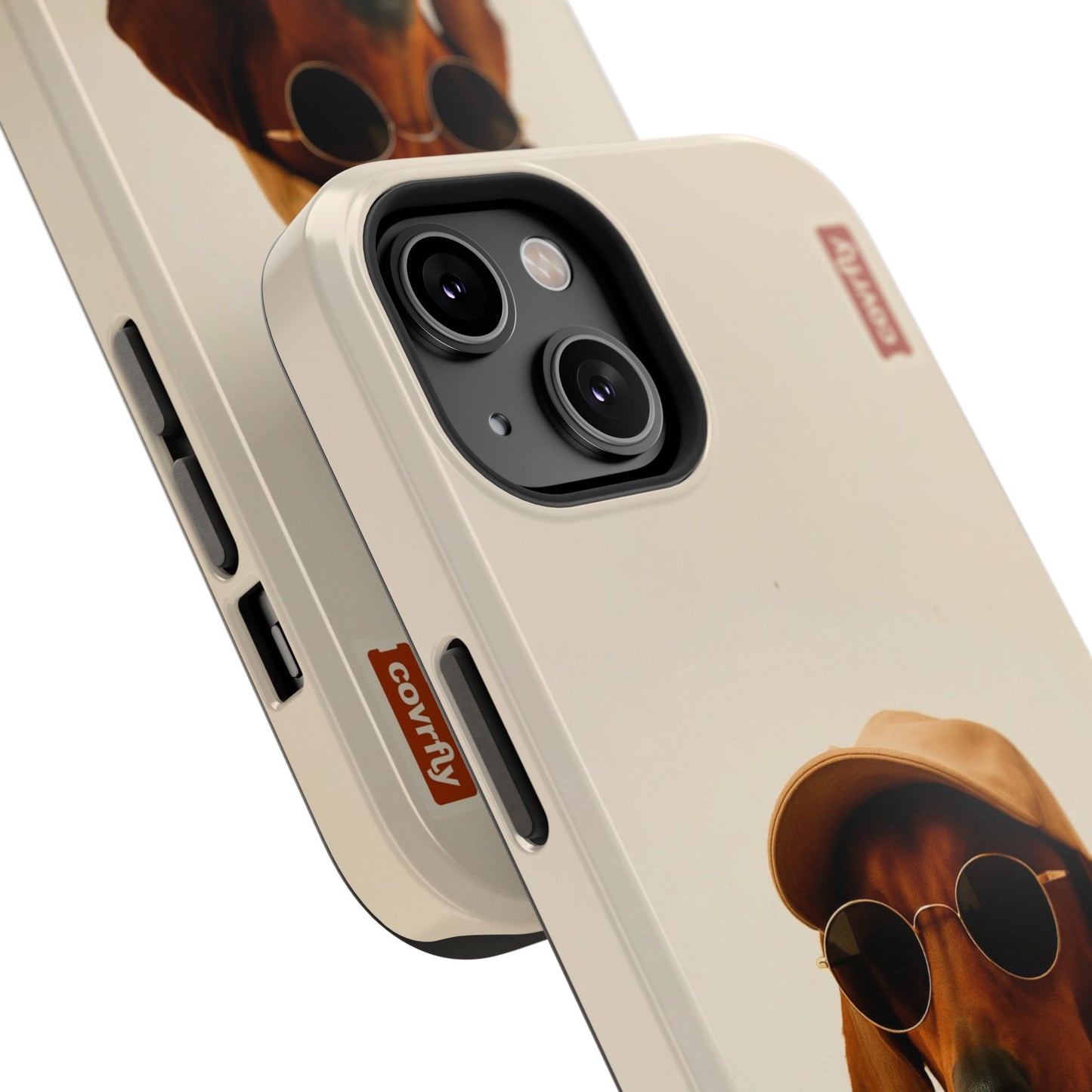 Lentes oscuros, mirada seria