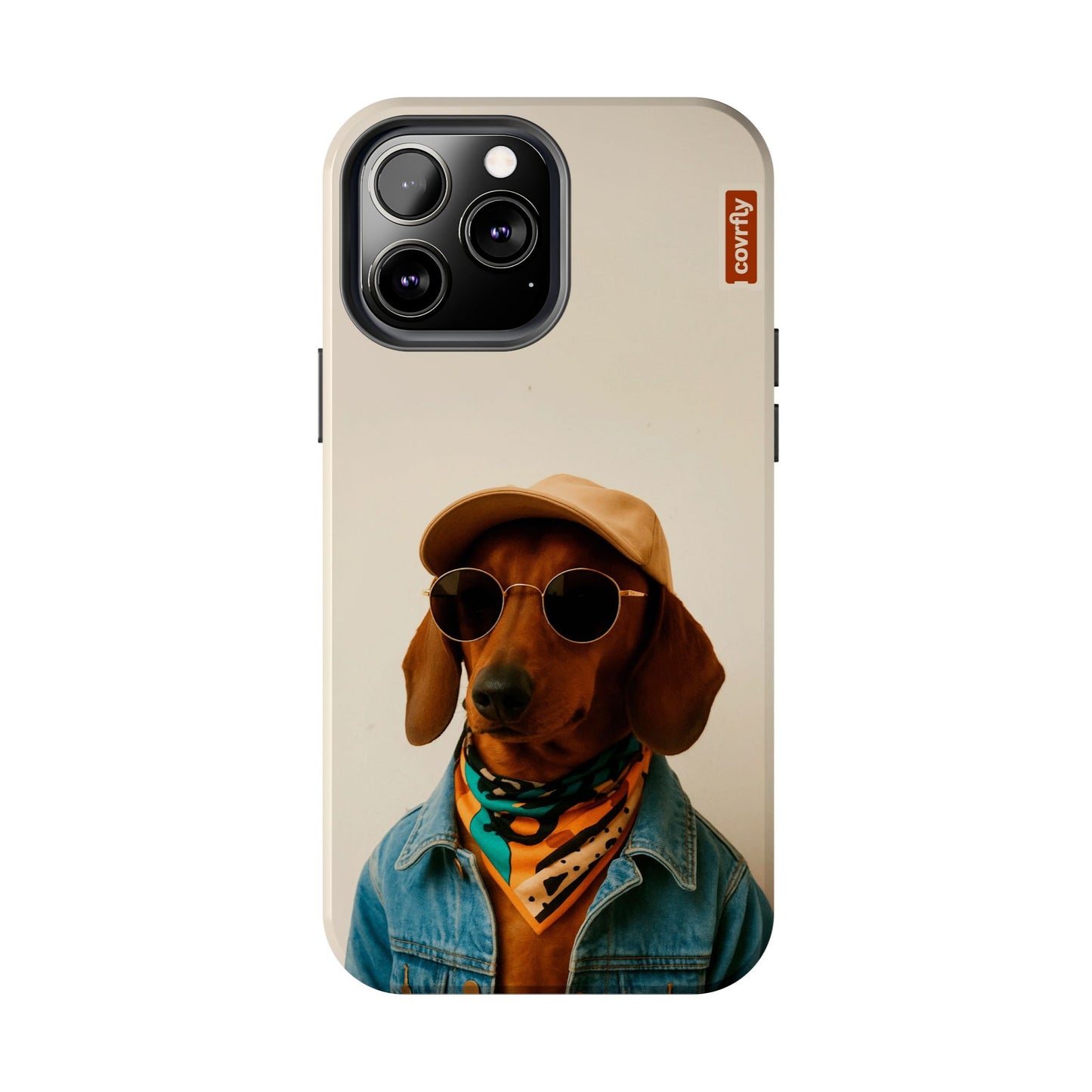 Lentes oscuros, mirada seria