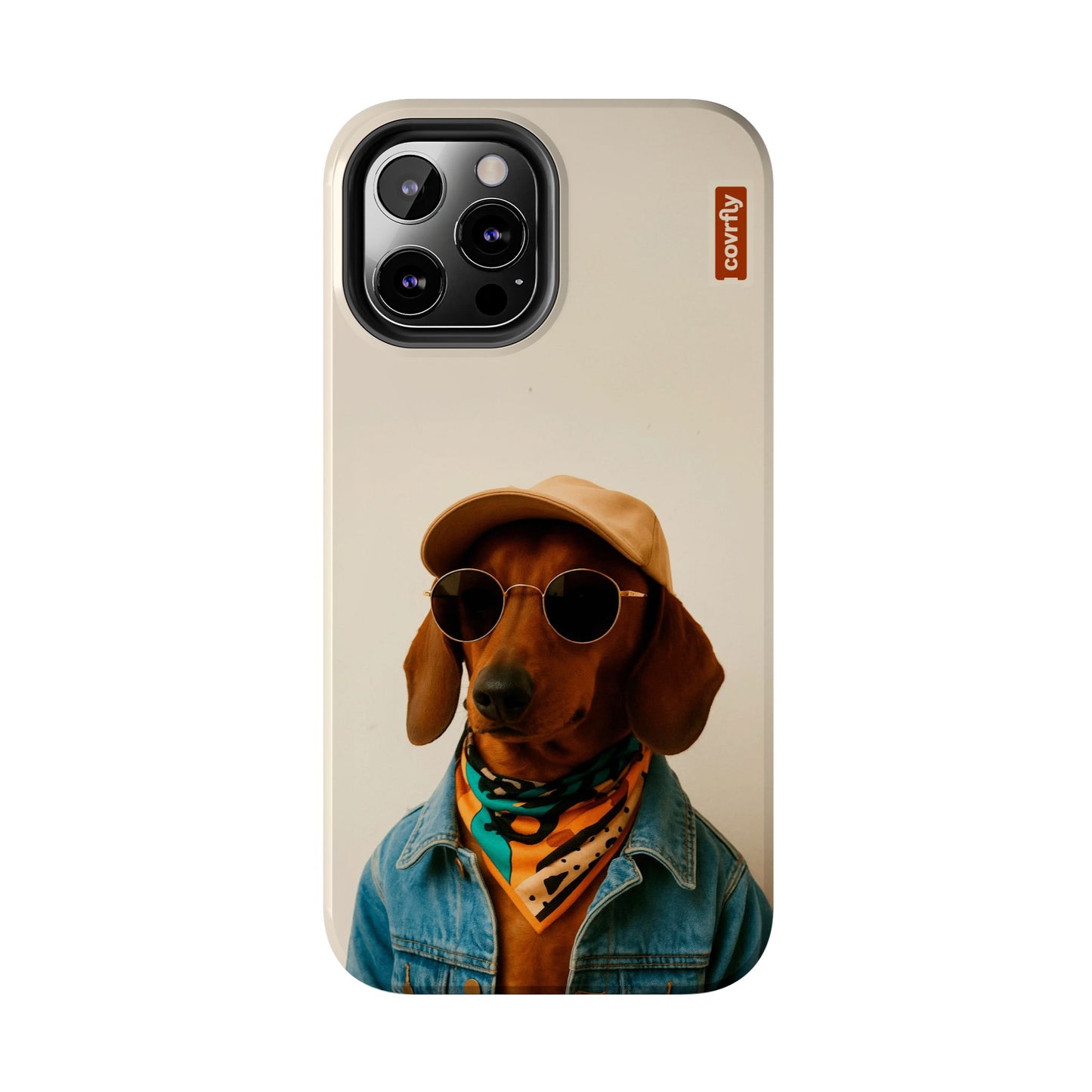 Lentes oscuros, mirada seria