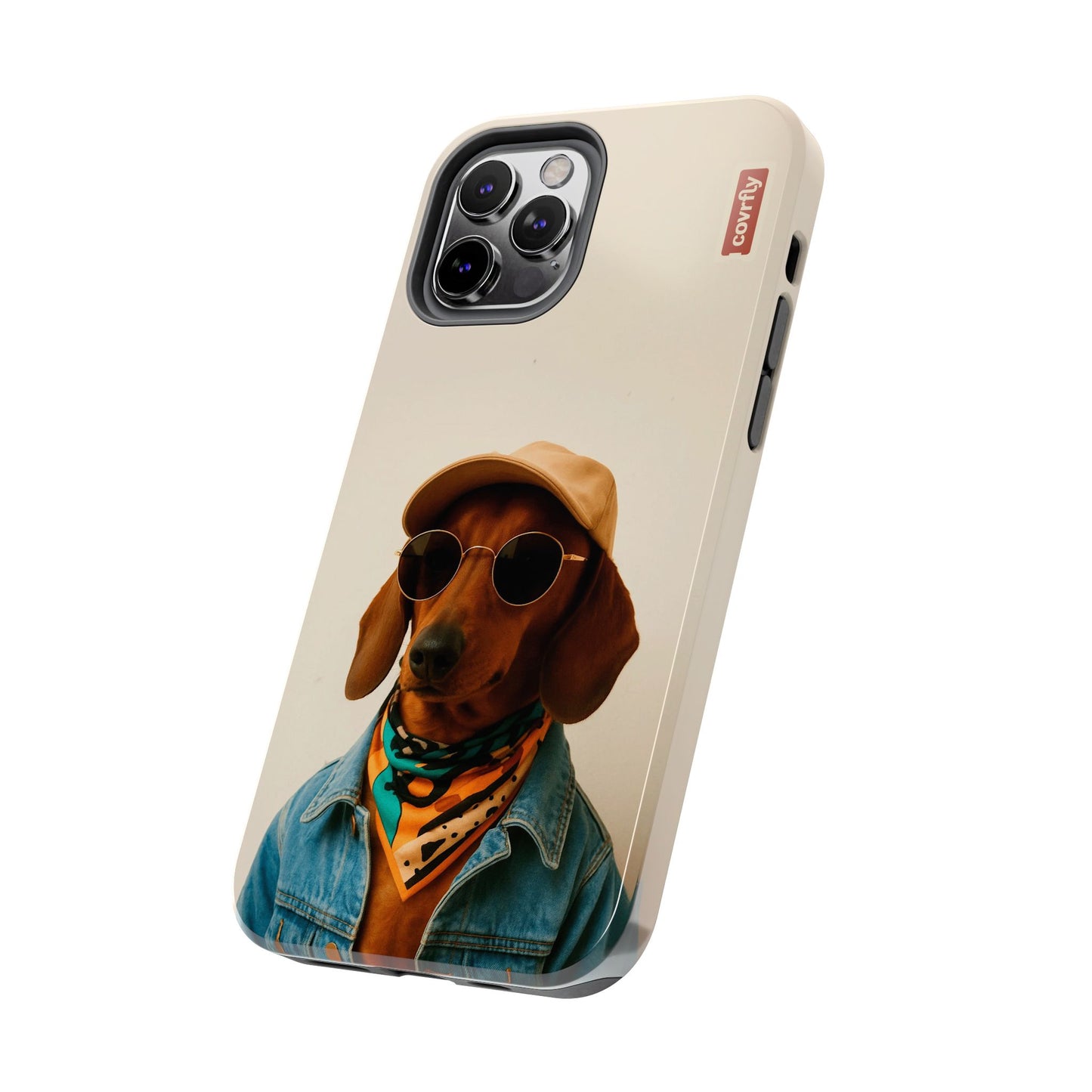 Lentes oscuros, mirada seria